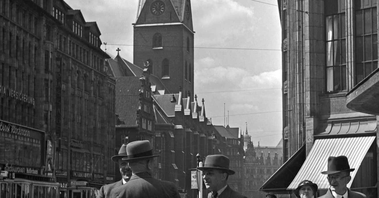 Karl Heinrich Lämmel Business People, Talking Moenckebergstrasse Hamburg Germany 1938 Printed Later 1938/2021 photo furniture