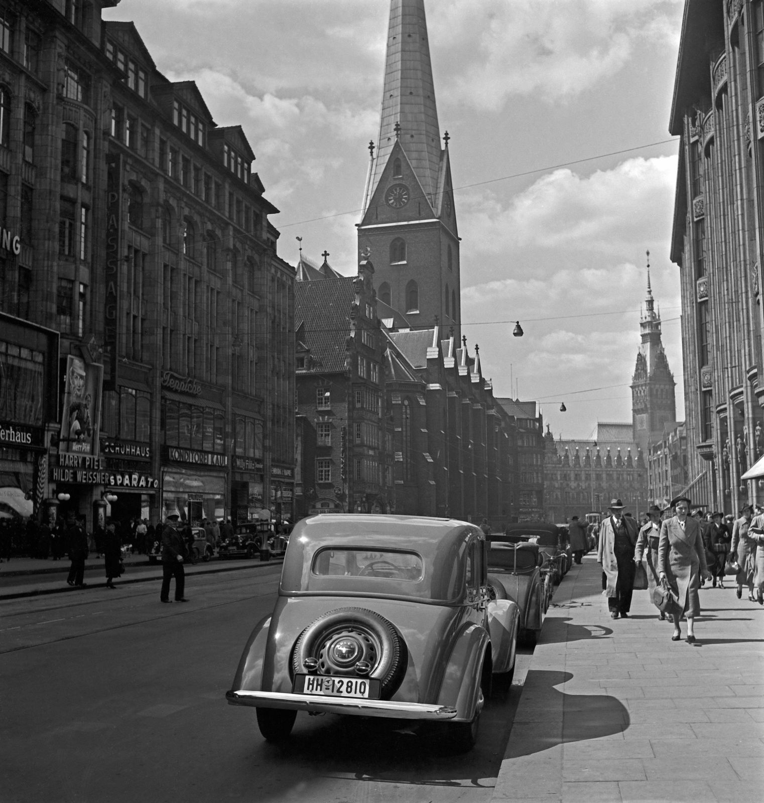 Moenckebergstrasse Hamburg With Cars And People, Germany 1938, Printed Later