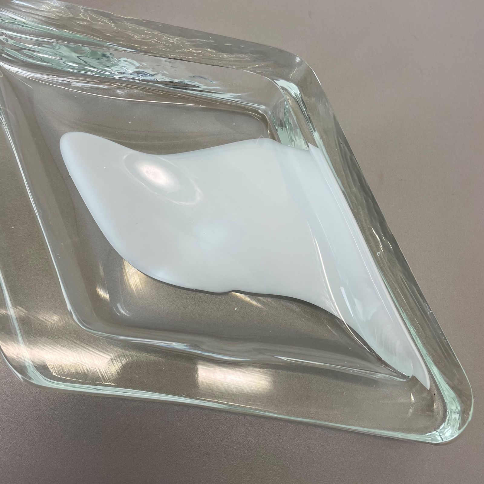 photo vinterior New Old Stock 3.4kg Murano Ice Glass Shell Bowl Antonio Da Ros Cenedese, 1970