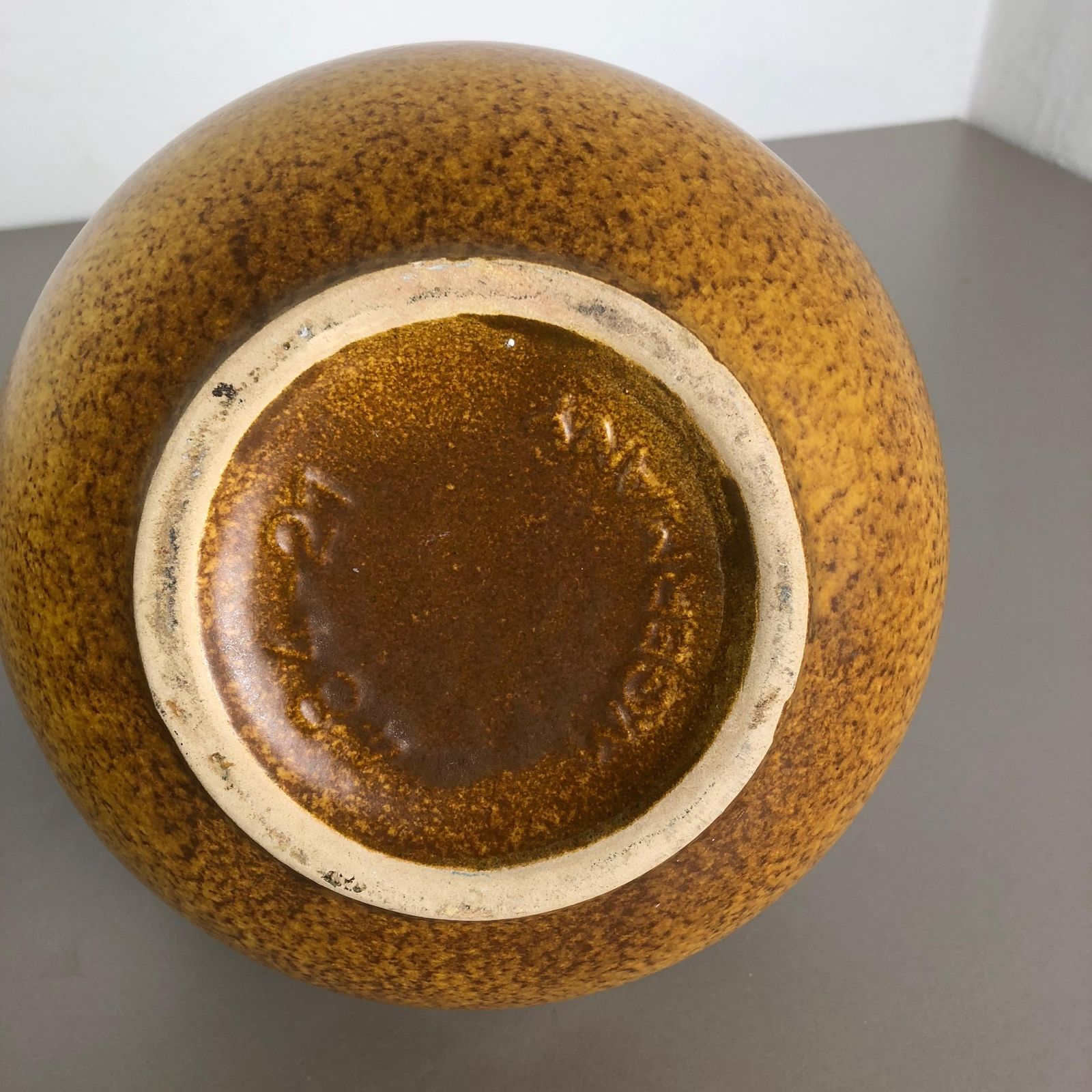 photo vinterior Set Of Two Pottery Fat Lava Vases Model "484 21" Made By Scheurich Germany 1970s