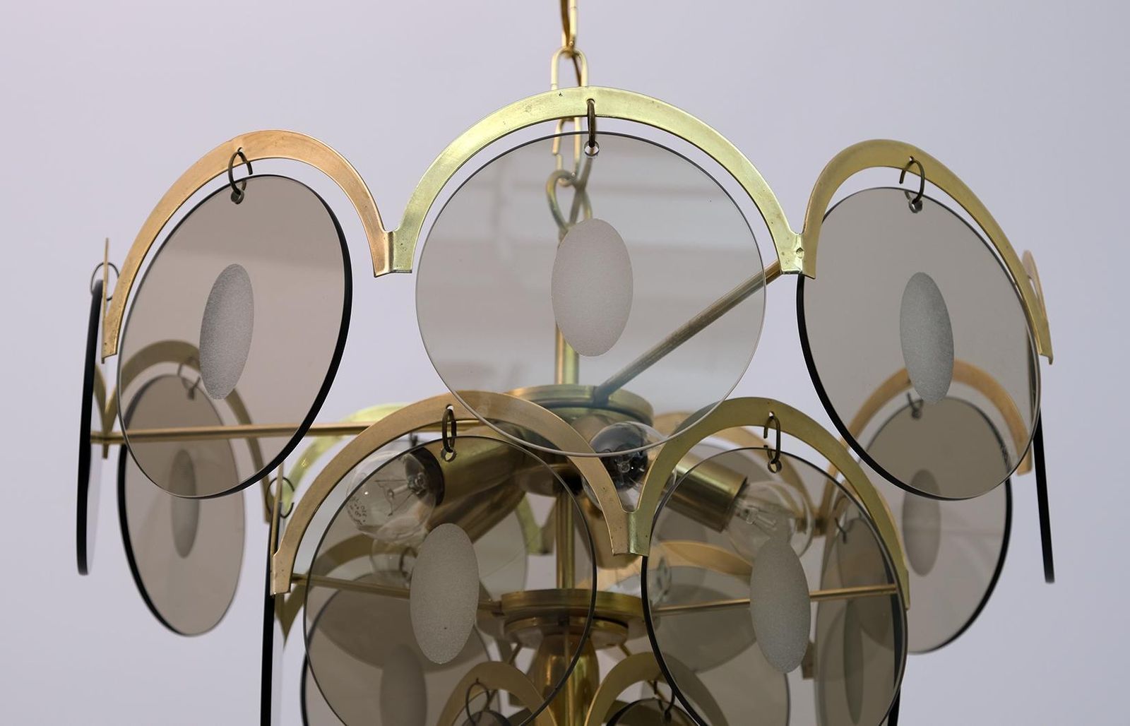 Gino Vistosi Mid Century Modern Amber Glass And Brass Chandelier photo for sale