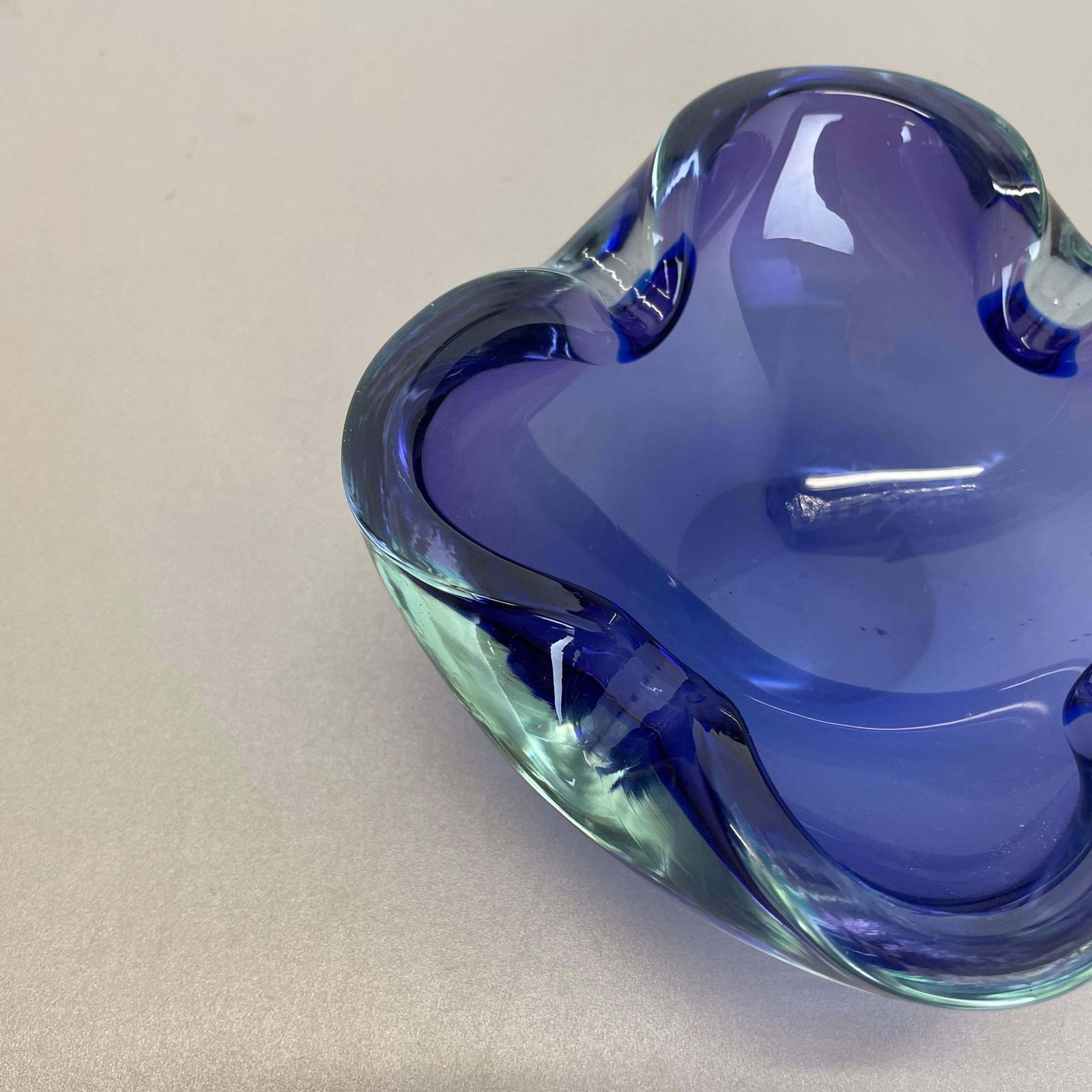 Heavy Murano Glass "Blue" Bowl Element Shell Ashtray Murano, Italy, 1970s photo vinterior
