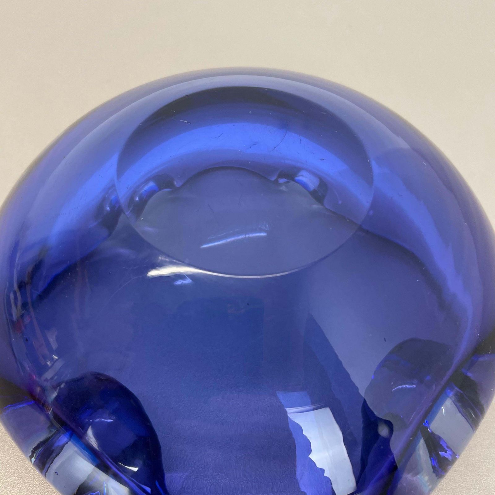 photo vintage Heavy Murano Glass "Blue" Bowl Element Shell Ashtray Murano, Italy, 1970s