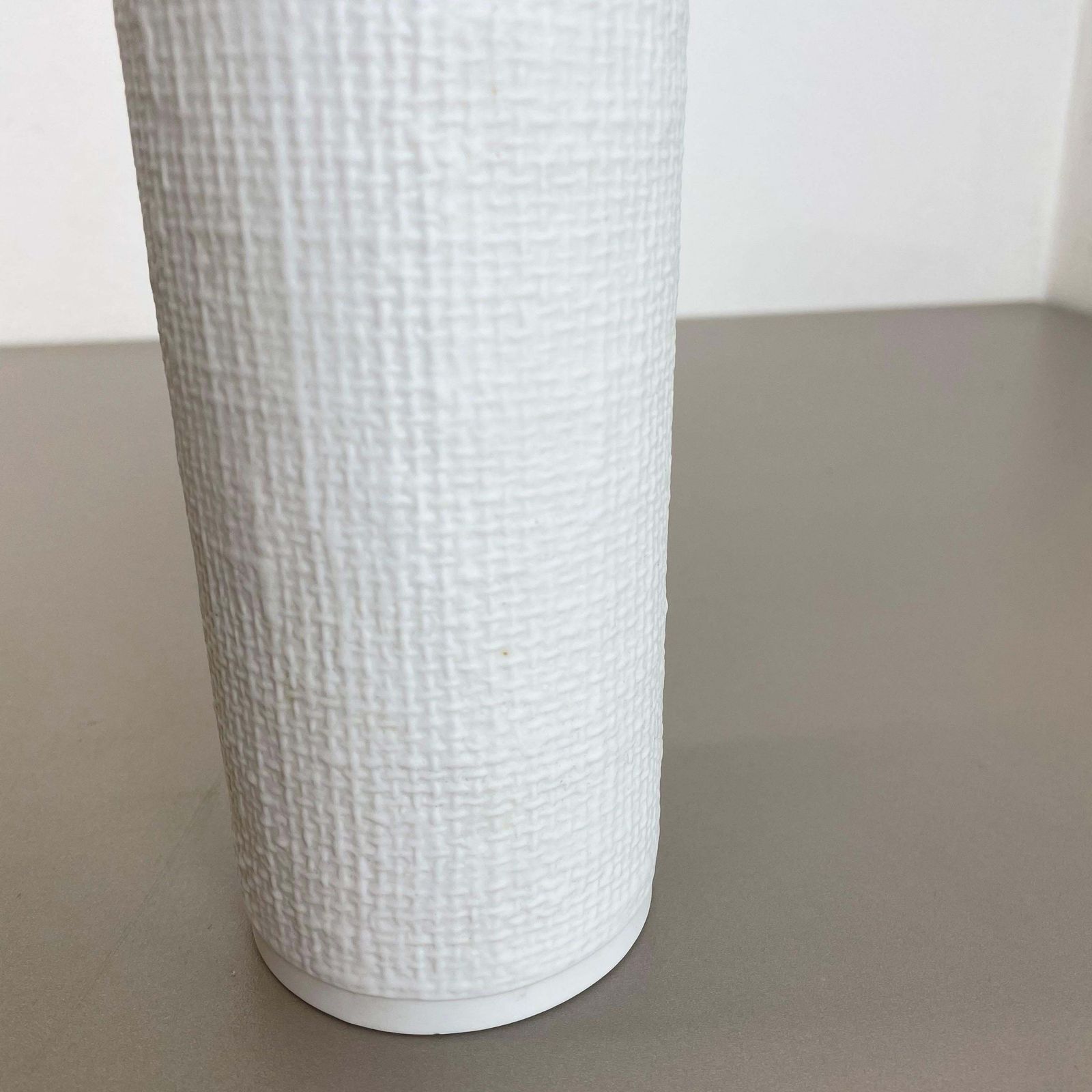 1970s Op Art Vase Porcelain Vase By Heinrich Fuchs For Hutschenreuther, Germany photo 394.0