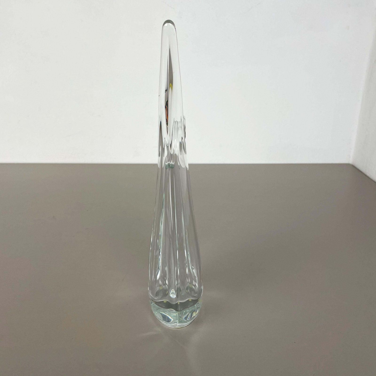photo vintage Large Floral Crystal Glass Shell Bowl By Art Vannes Flavio Poli France 1970s