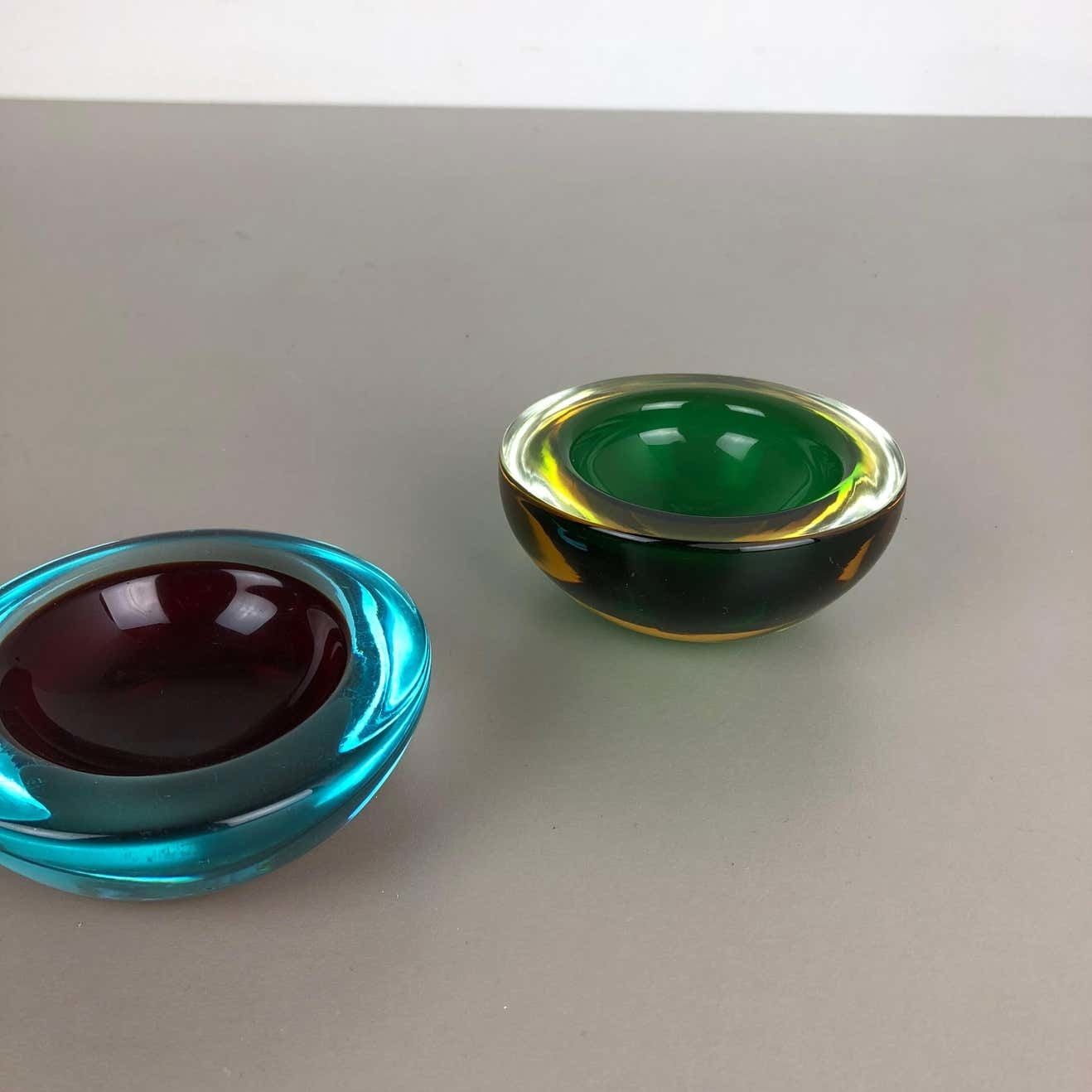 Set Of 2 Murano Glass Sommerso Bowl Shells Ashtray Element, Italy, 1970s photo for sale