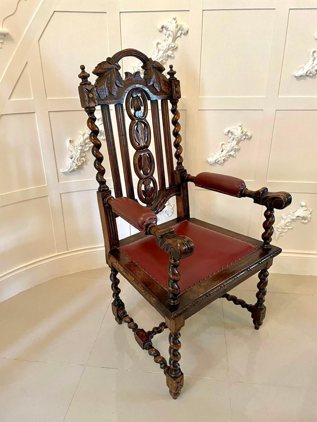 photo vintage Large Antique Victorian Quality Carved Oak Armchair