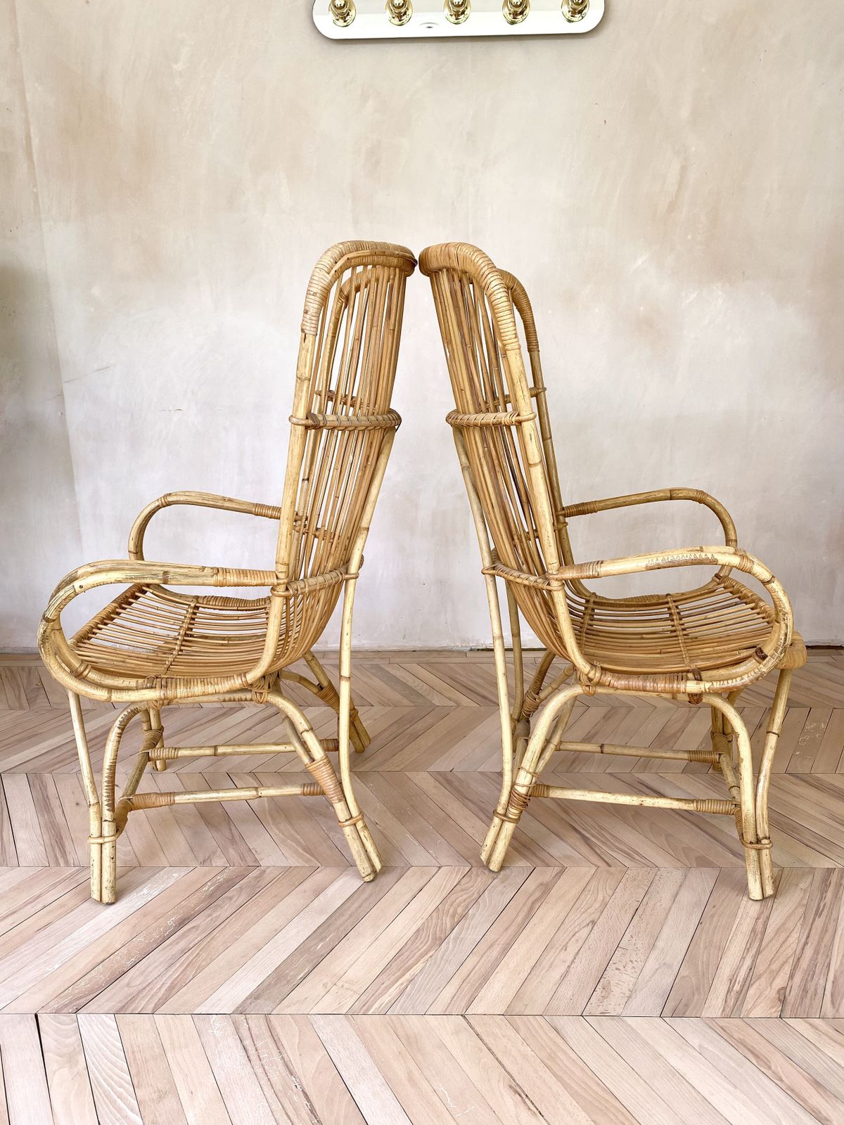 photo vinterior Pair Of Mid Century Wing Back Bamboo Occasional Chairs