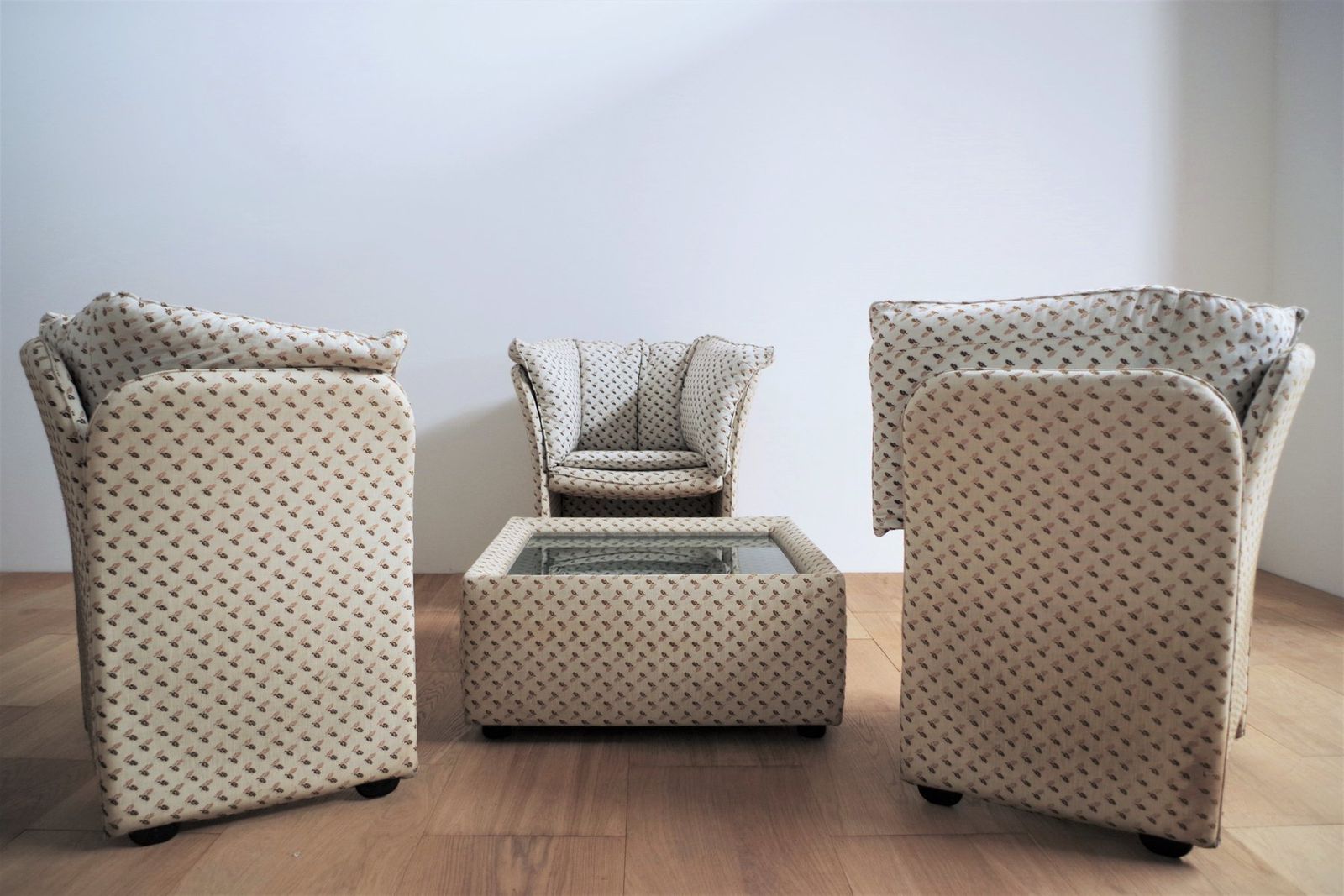 Armchairs And Coffee Table In The Style Of B&B Italia, 1970s, Set Of 4 photo for sale