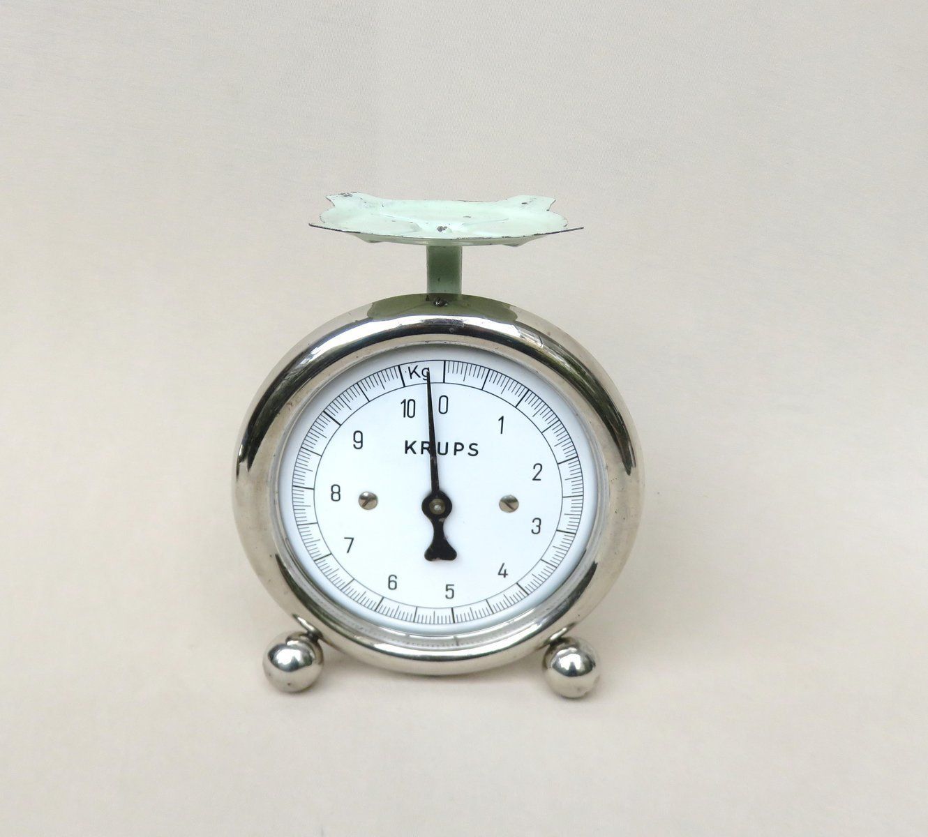 Bauhaus Chrome Plated Kitchen Scale From Krups photo vinterior