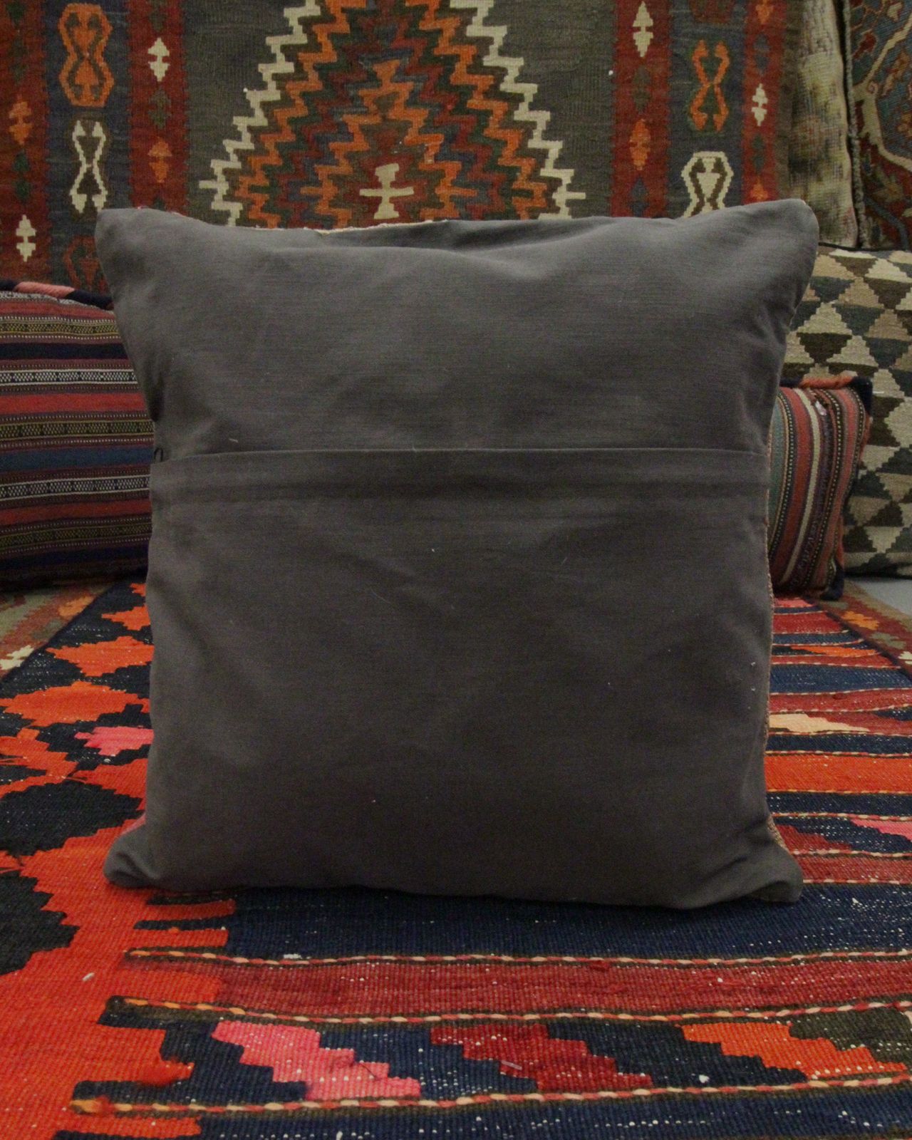 Traditional Geometric Kilim Cushion Cover Handmade Wool Scatter Pillow  40x40cm photo vinterior
