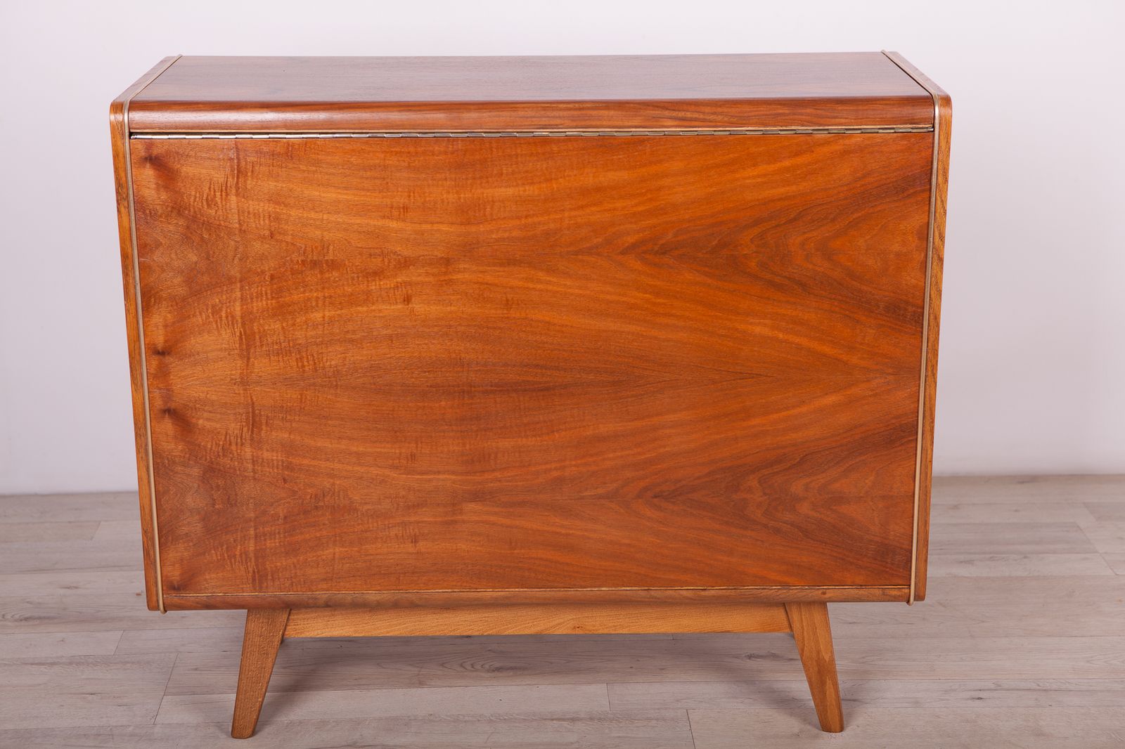 photo vinterior Mid Century Model U391 Cabinet By Bohumil Landsman For Jitona, 1960s