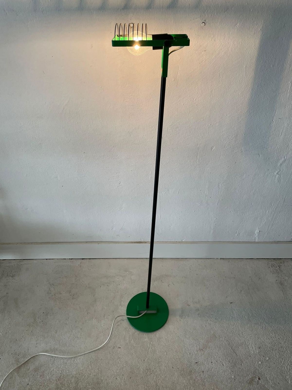 Rare Green Floor Lamp By Ernesto Gismondi For Artemide, 1970s, Italy photo Lighting
