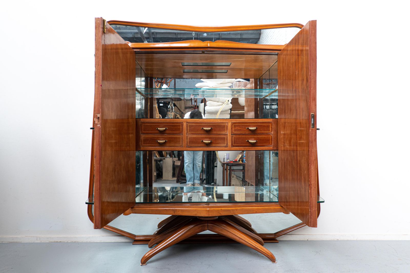 photo vinterior Mid Century Modern Bar By Guglielmo Ulrich By Arredamenti Casa, 1950s