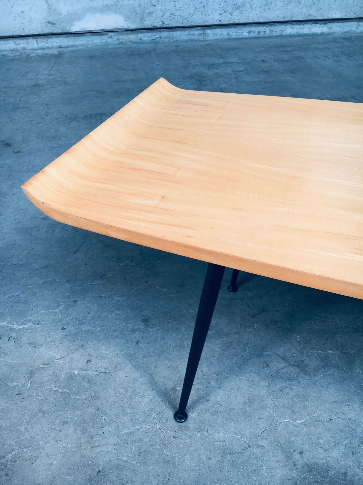 photo buy Mid Century Modern Design Salontafel, Jaren 1950, België