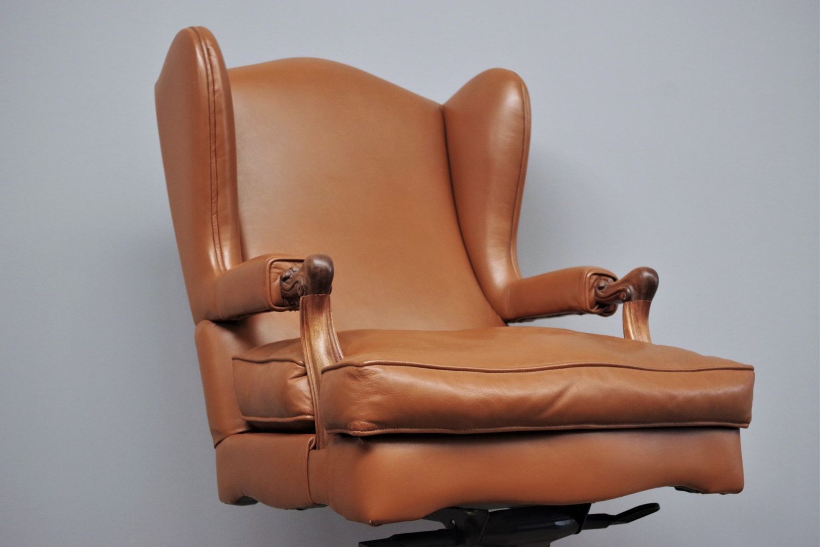 photo furniture Leather Office Reclining And Height Adjustable Chair From Fior, 1980s