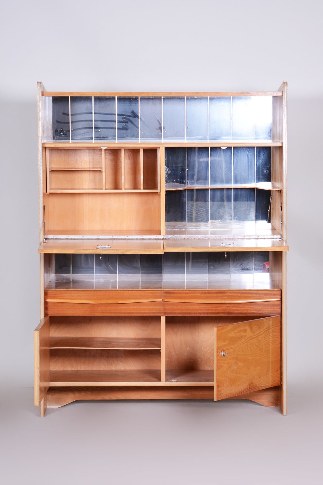 Czech Oak Mid Century Sideboard, 1950s, Well Preserved, Ash And Mahogany photo vinterior