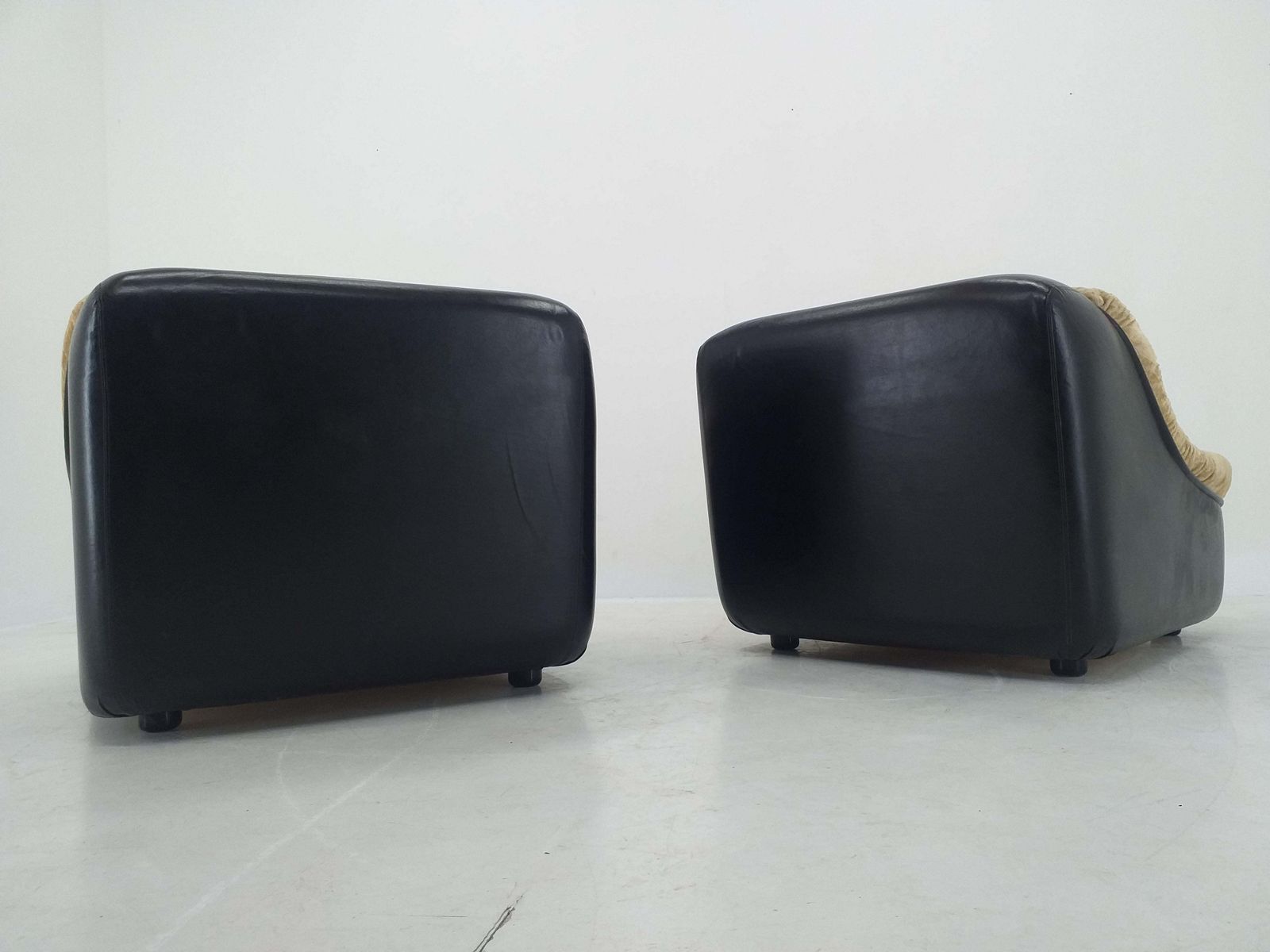 2199.0 Pair Of Midcentury Lounge Chairs, Italy, 1970s. photo