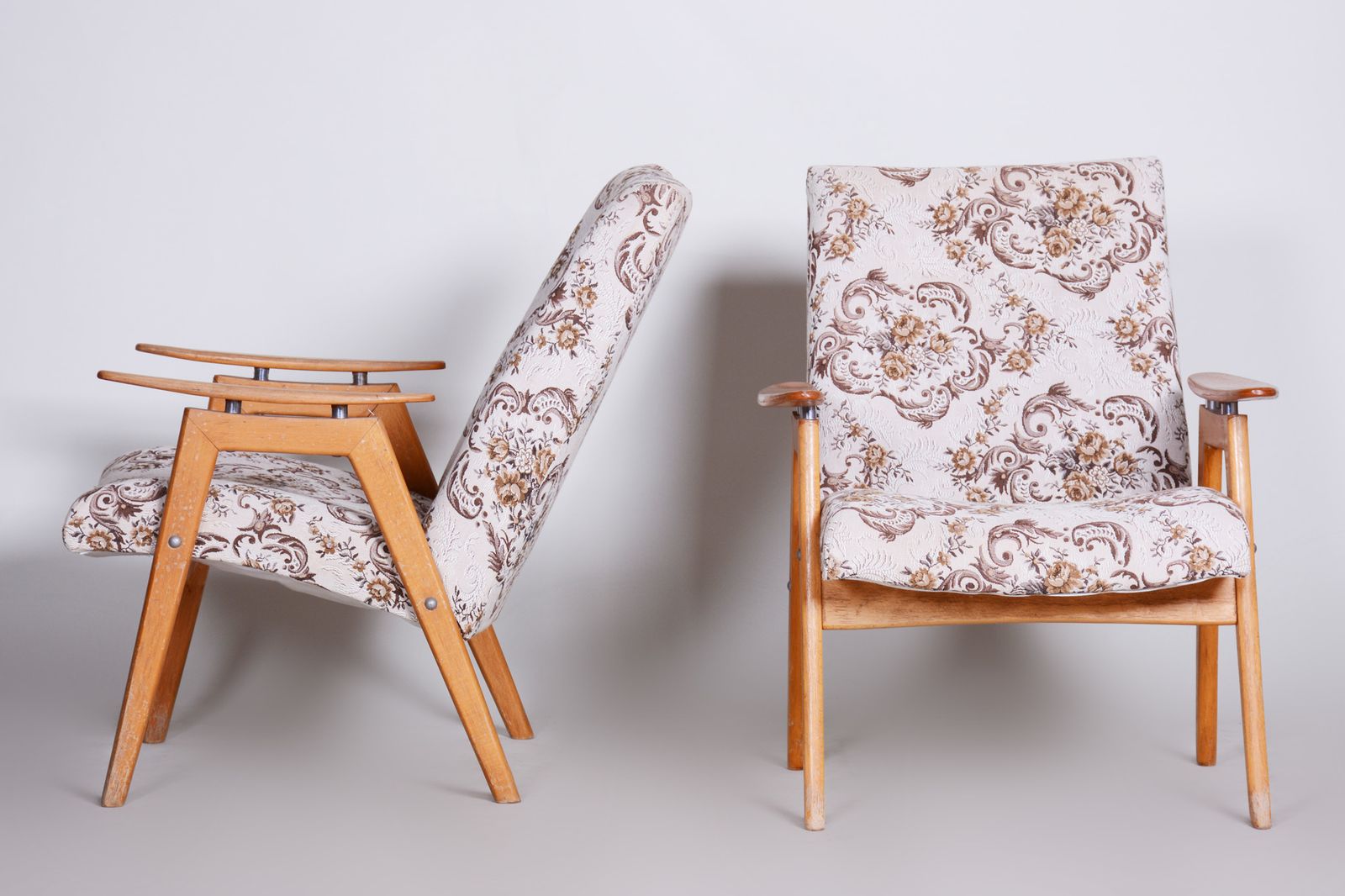Pair Of Beige Midcentury Armchairs, Made In Czechia, 1950s. Original Condition photo vinterior