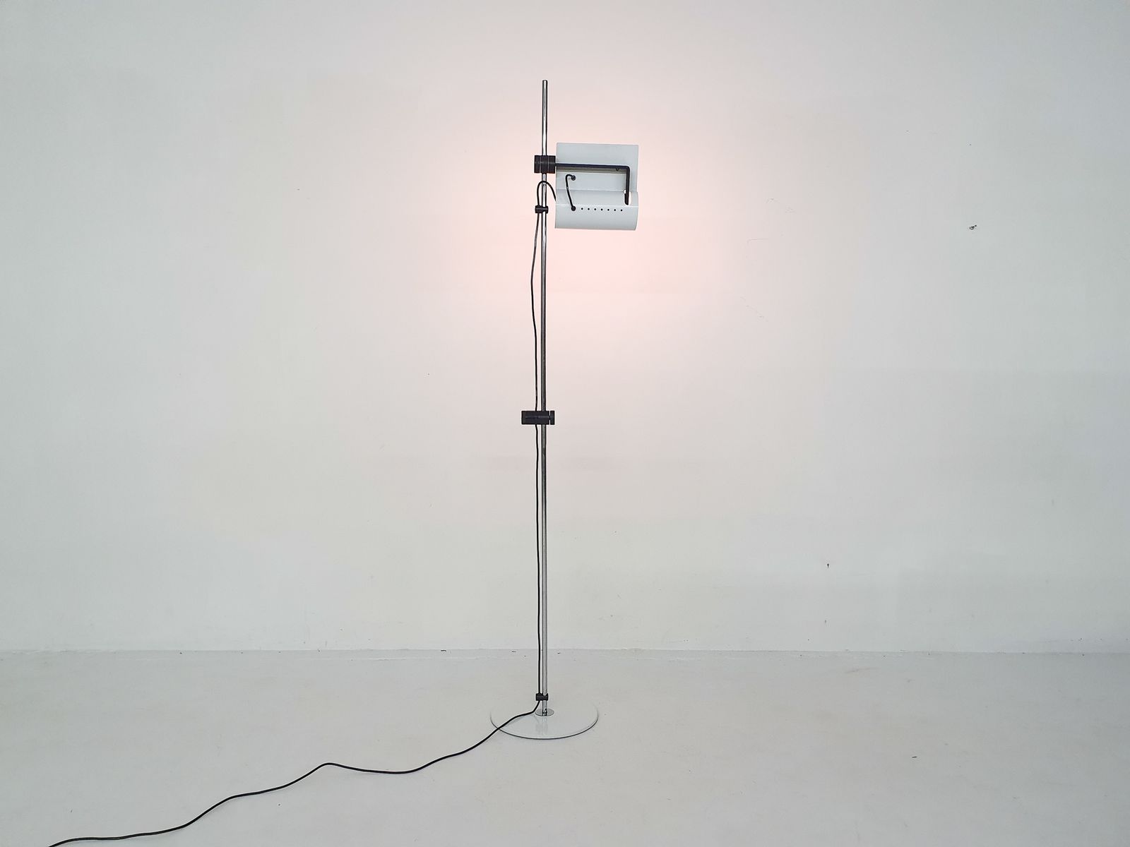 White Metal Design Floor Lamp By Joe Colombo, Italy 1980's photo for sale