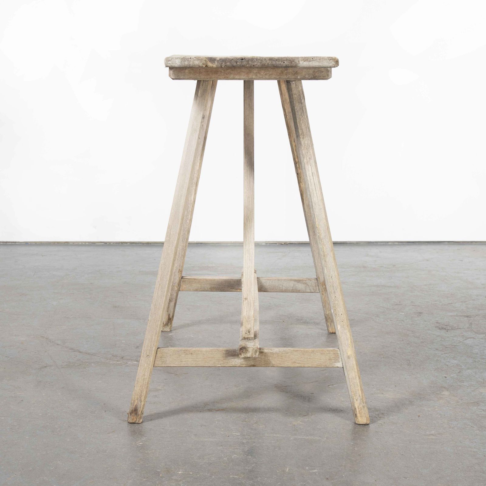 19th Century Original French Washing Table Scrubbed And Bleached Top And Rack photo 695.0