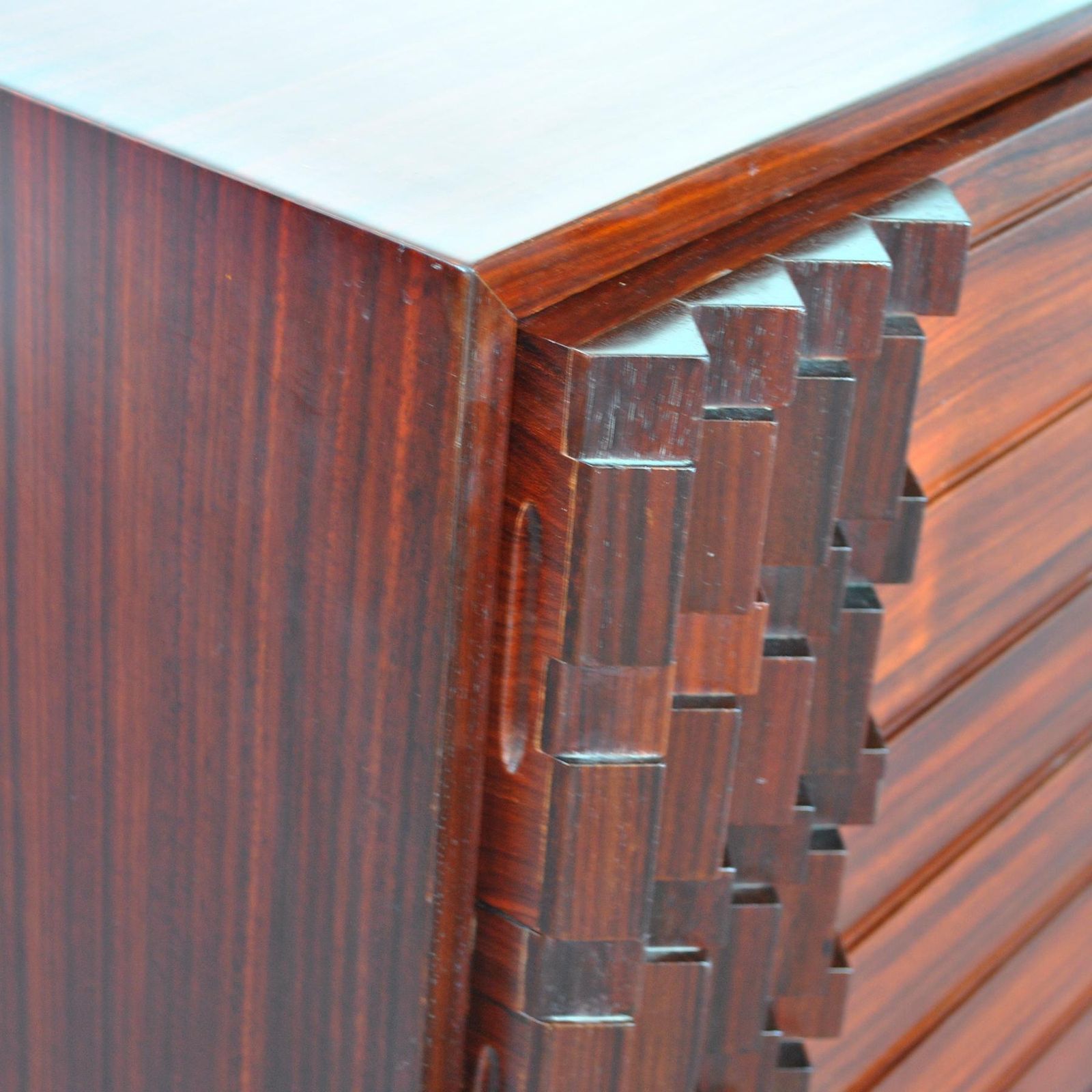 photo vinterior Luciano Frigerio Credenza Diamante, 1970's