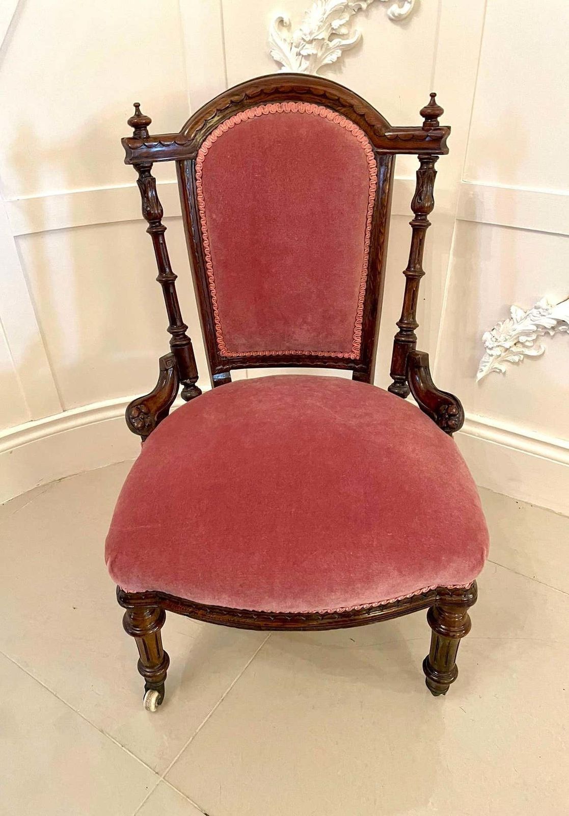 Quality 19th Century Antique Victorian Walnut Carved Ladies Chair