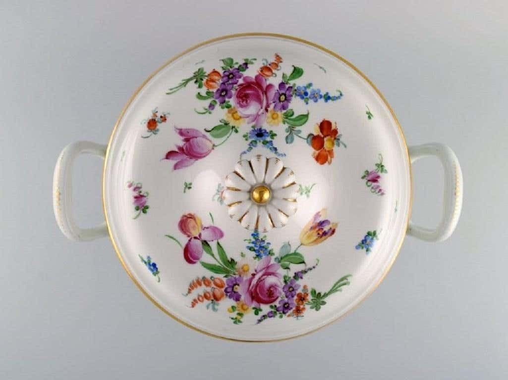 Large Antique Meissen Soup Tureen In Porcelain With Hand Painted Flowers photo 1212.0