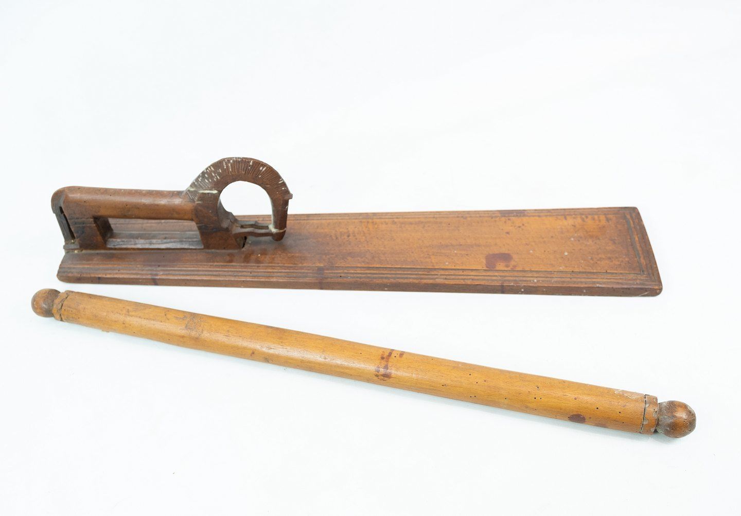 Beautifully Decorated Antique Board With Handle In The Shape Of A Horse In Dark Wood From The 1890s photo 310.0
