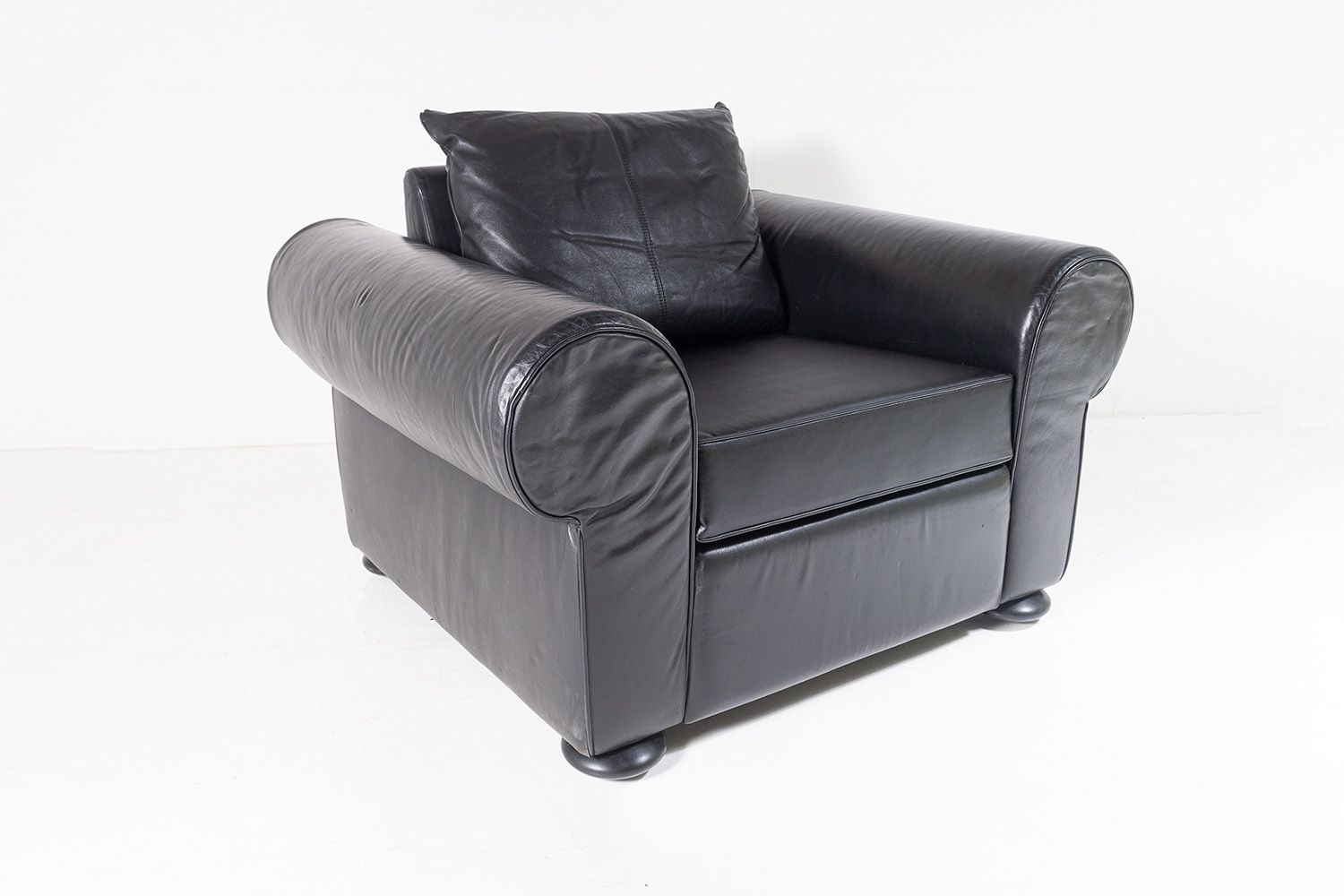 Large 1980s Vintage Modern Black Leather Club Lounge Armchair By Cor Germany