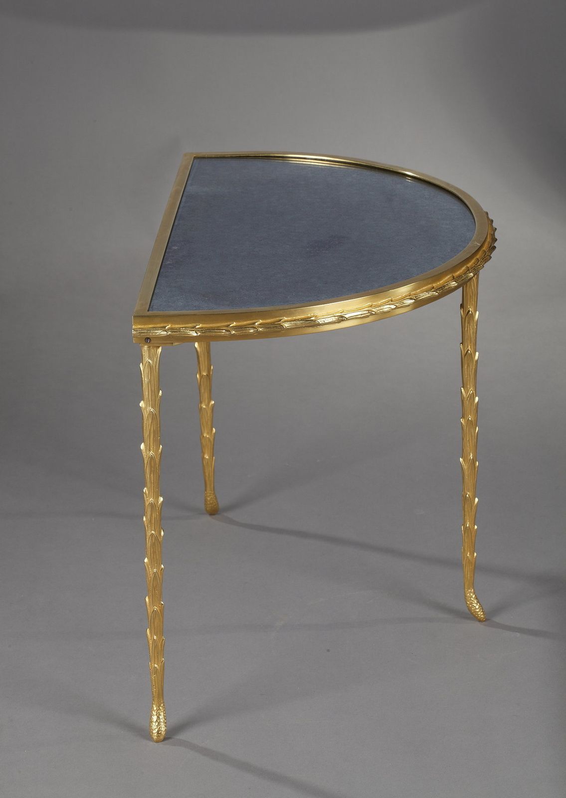 Petite table demi-lune Maison Baguès, plateau en miroir vieilli, en bronze photo vinterior