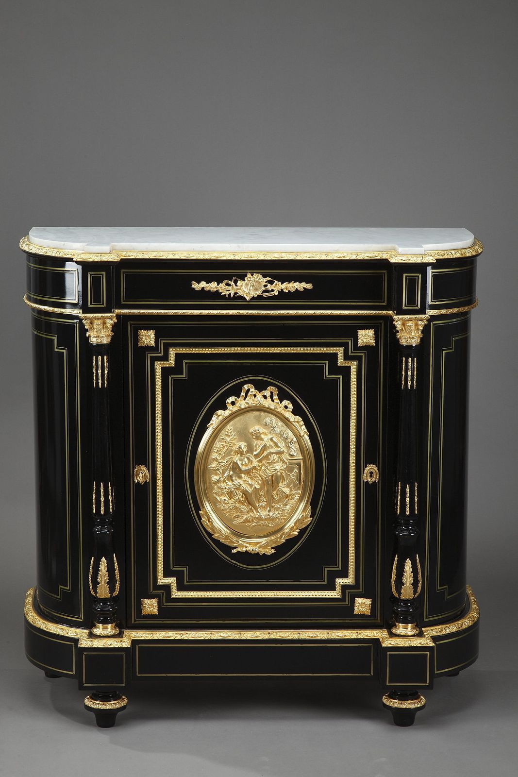 Buffet Napoléon III en bois noirci et bronzes dorés