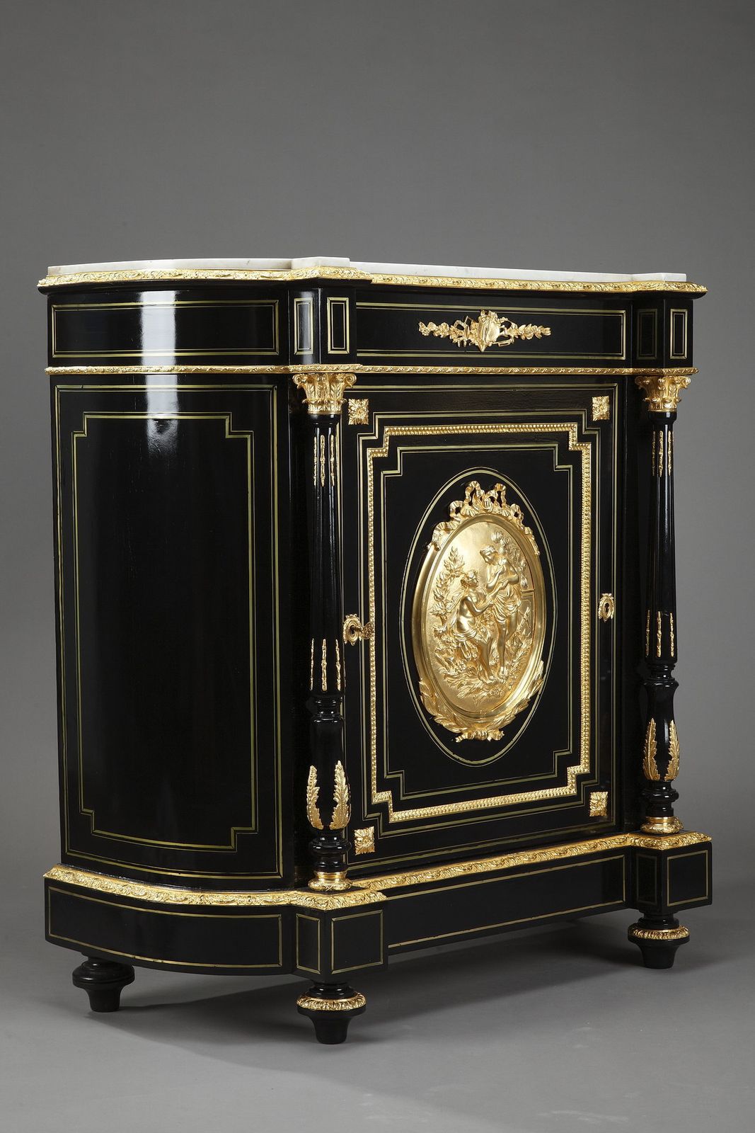 Buffet Napoléon III en bois noirci et bronzes dorés photo for sale