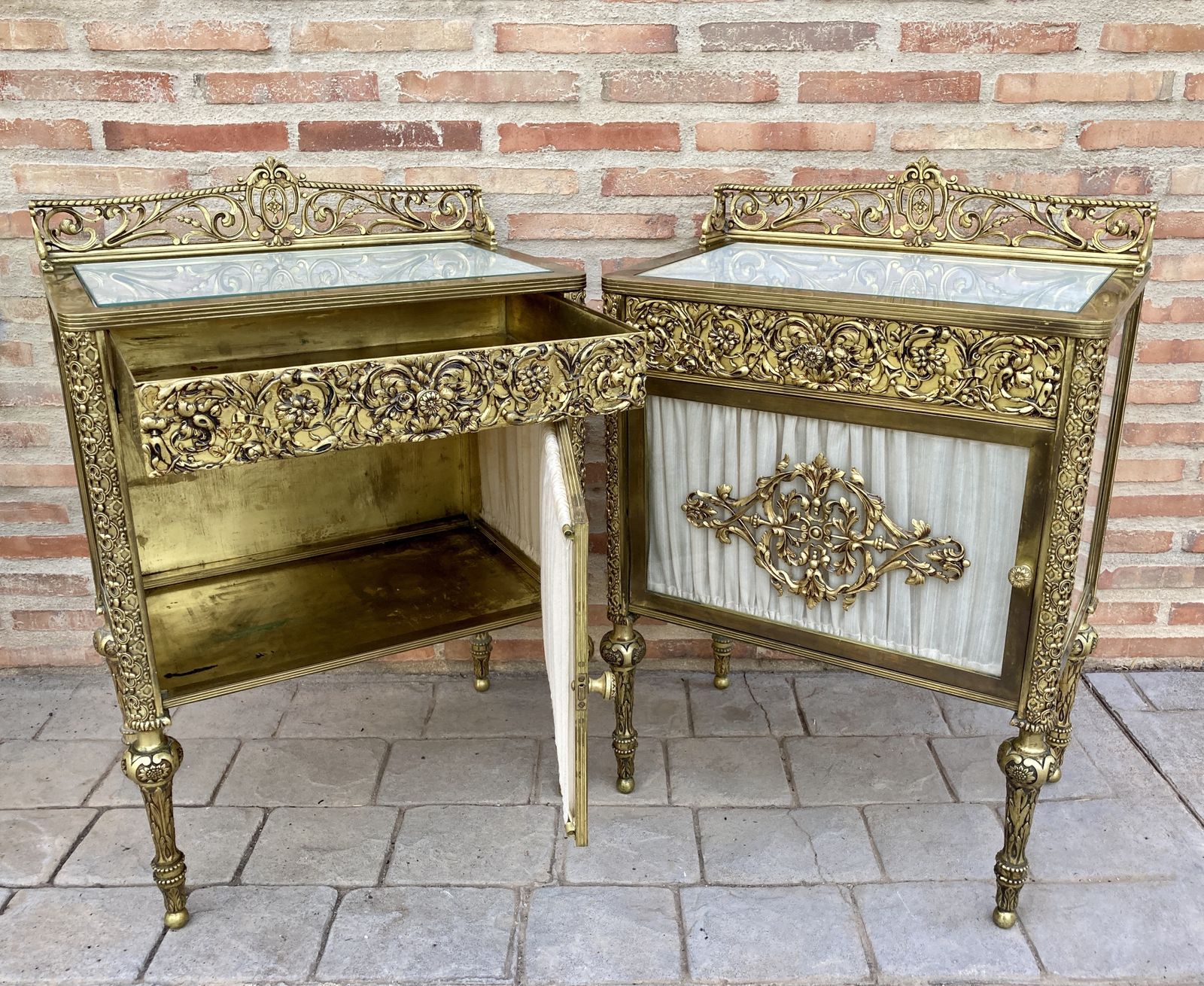 Pair Of 19th Century Belle époque French Bronze Vitrine Nightstands With Glass Doors And Brass Drawers photo Furniture