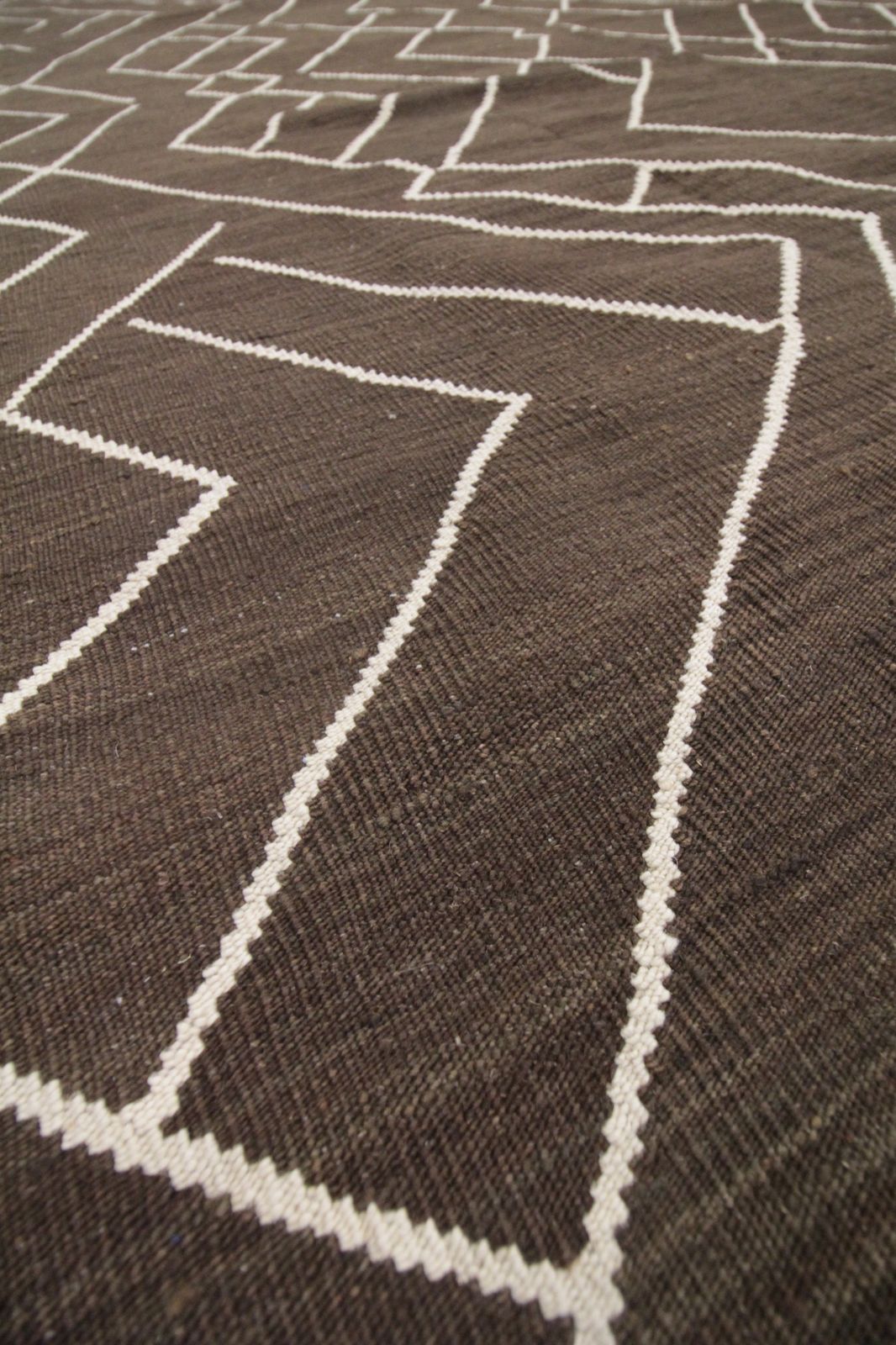 photo furniture Brown Scandinavian Style Flat Woven Kilim Contemporary Handwoven Wool Area Rug  218x301cm