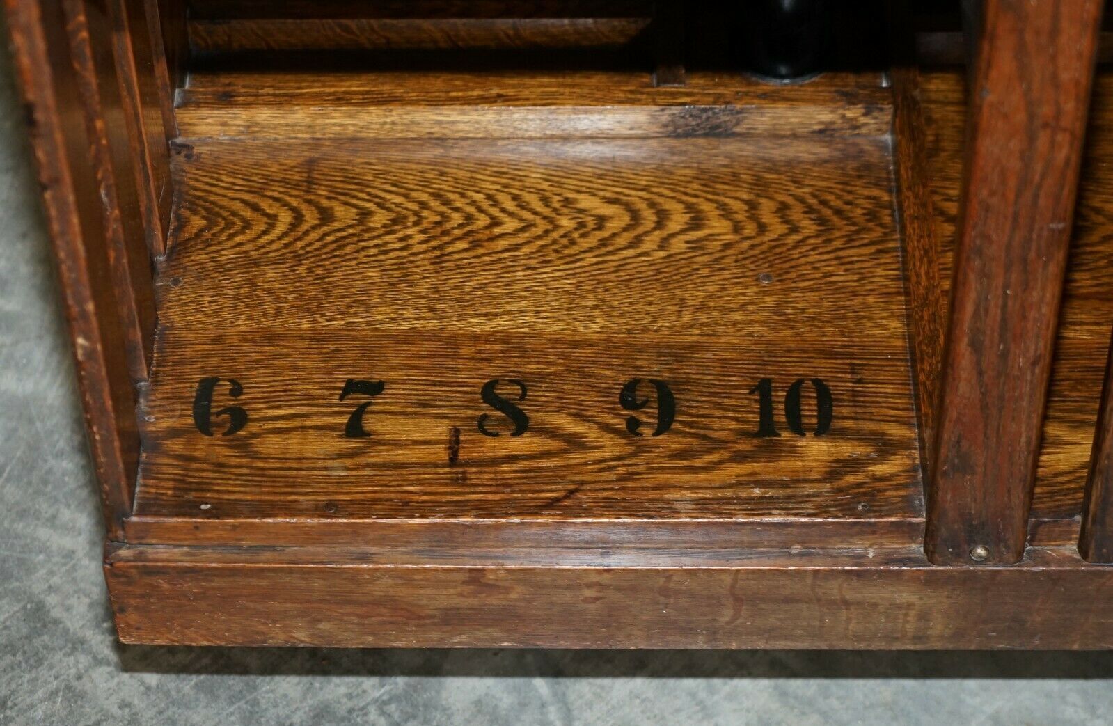 Very Large Circa 1880 Antique Victorian English Oak Revolving Bookcase Table photo vinterior