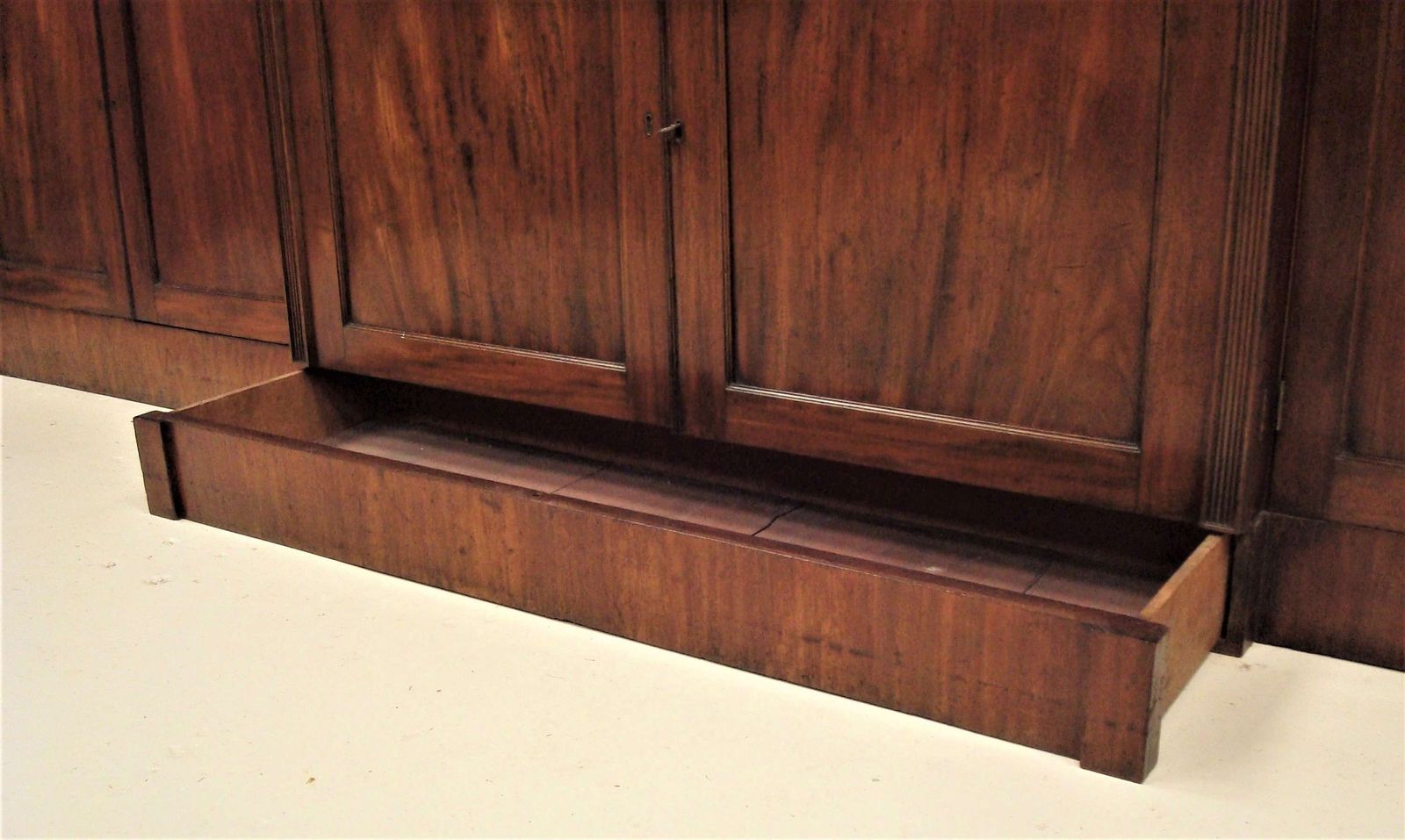 photo buy George III Mahogany Breakfront Bookcase