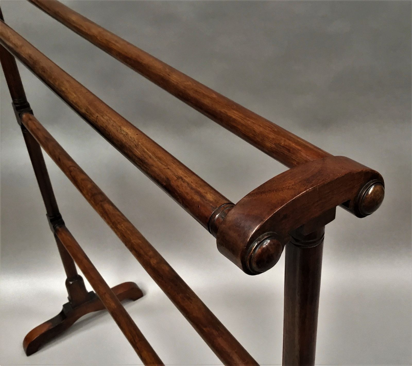 Regency Mahogany Clothes / Towel Rail photo Home Decor