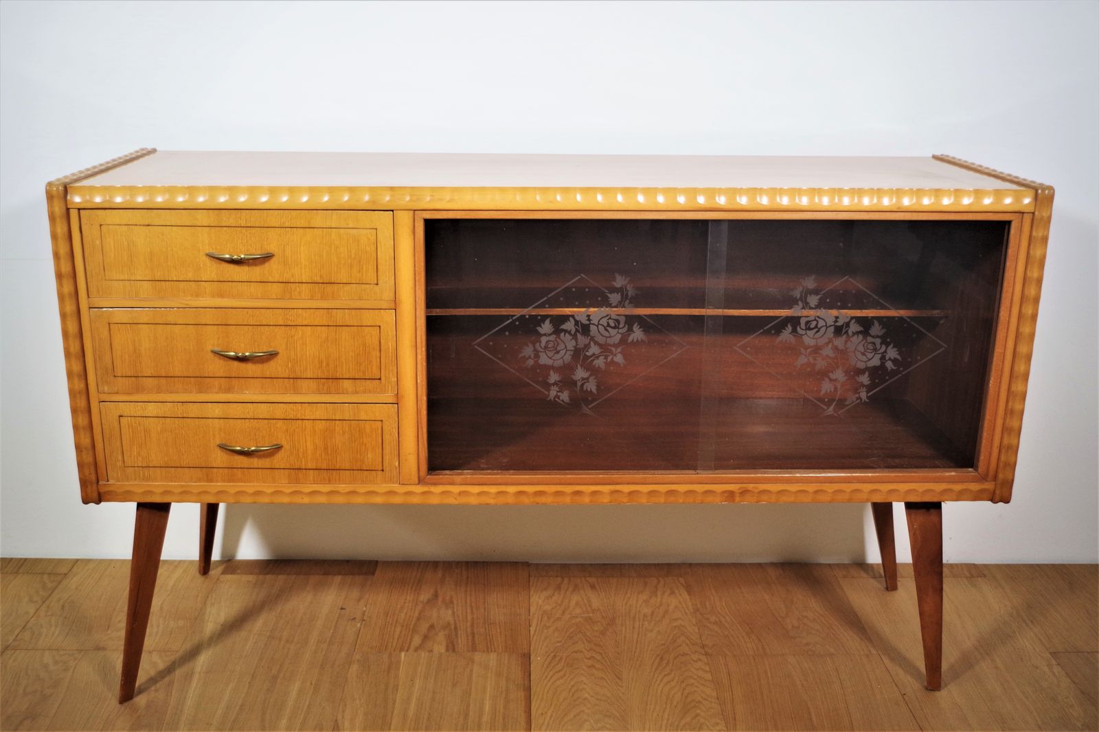 Living Room Set Table And Chairs, 40s Wooden Sideboards photo vinterior