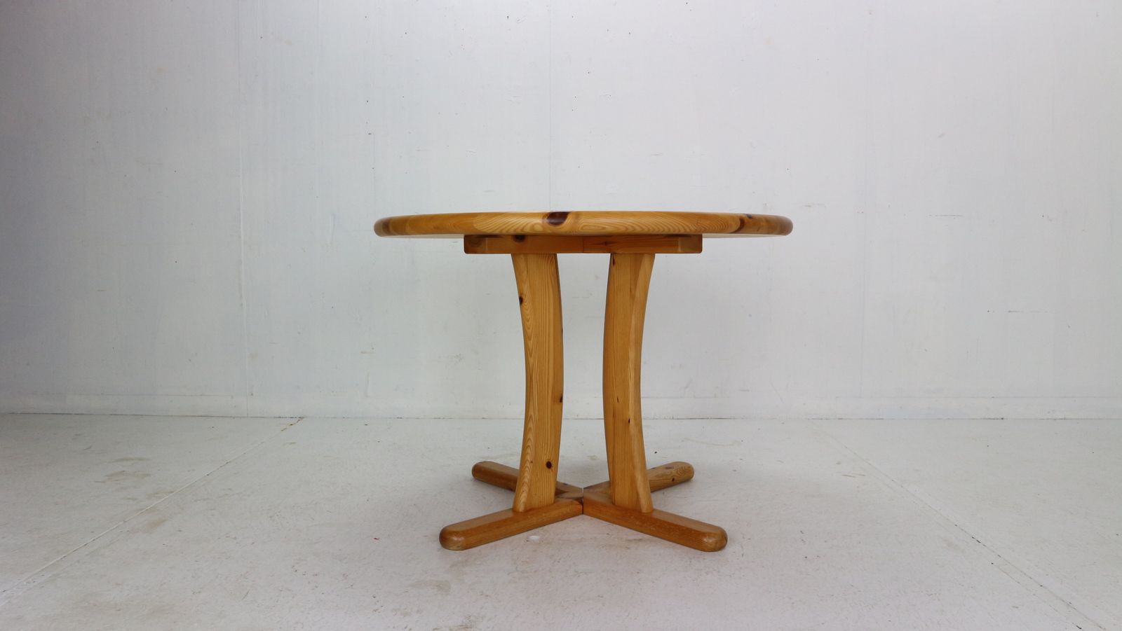 Round Solid Pinewood Dinning Table, 1970's Denmark photo for sale