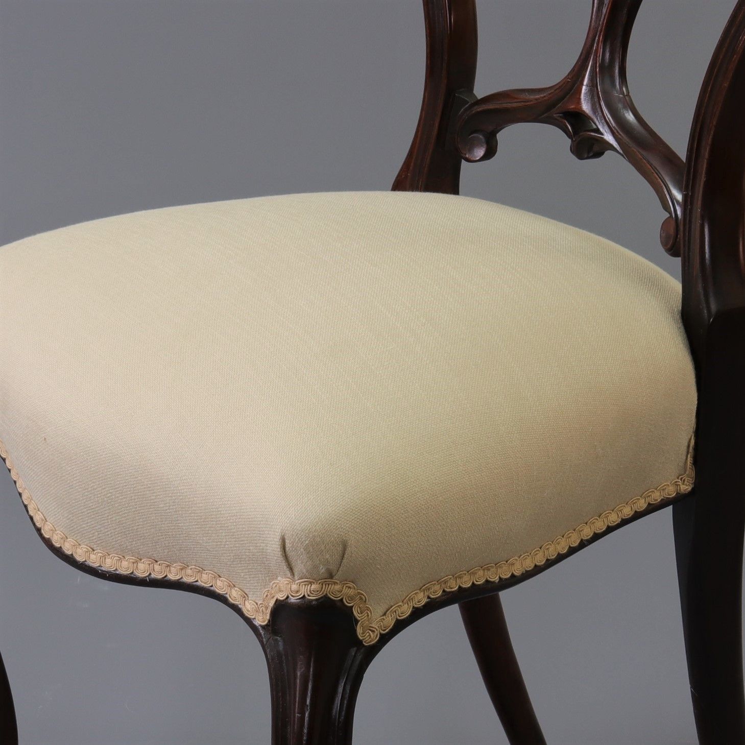 photo for sale Fine Set Of Six Mid 19th Century Rosewood Balloon Back Chairs