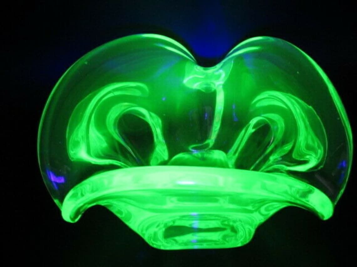Vibrant Murano Art Glass Fluorescent Freeform Bowl Lime, Green C50/60s Uv photo for sale