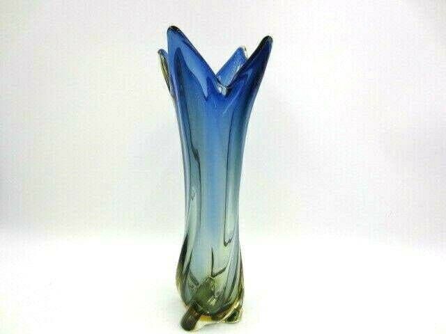 Czech Sommerso Ribbed And Twisted Leaf Vase Blues In Amber Collectible Glass photo Home Decor