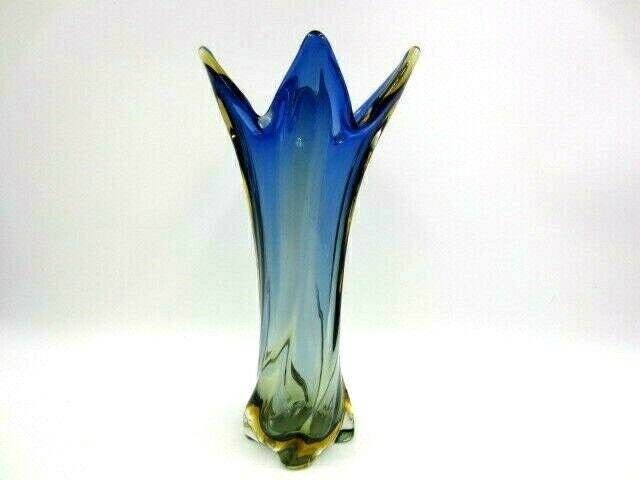 Czech Sommerso Ribbed And Twisted Leaf Vase Blues In Amber Collectible Glass photo 154.0