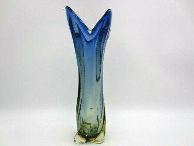 Czech Sommerso Ribbed And Twisted Leaf Vase Blues In Amber Collectible Glass photo vinterior