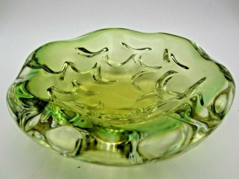 Archimede Seguso Yellow Green Jelly Mould Art Glass Sommerso Bowl Murano 1950s photo vinterior