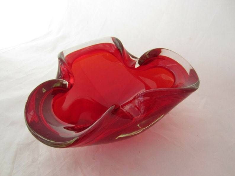 Xxl Seguso Bright Red Sommerso Tricorn Art Glass Bowl 1.4kg photo for sale