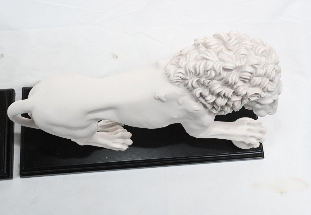 Pair Italian Lions Stone Medici Paw Ball Cats Statues photo vintage