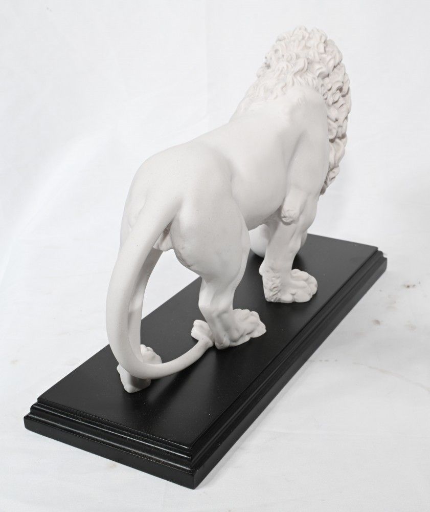 photo furniture Pair Italian Lions Stone Medici Paw Ball Cats Statues