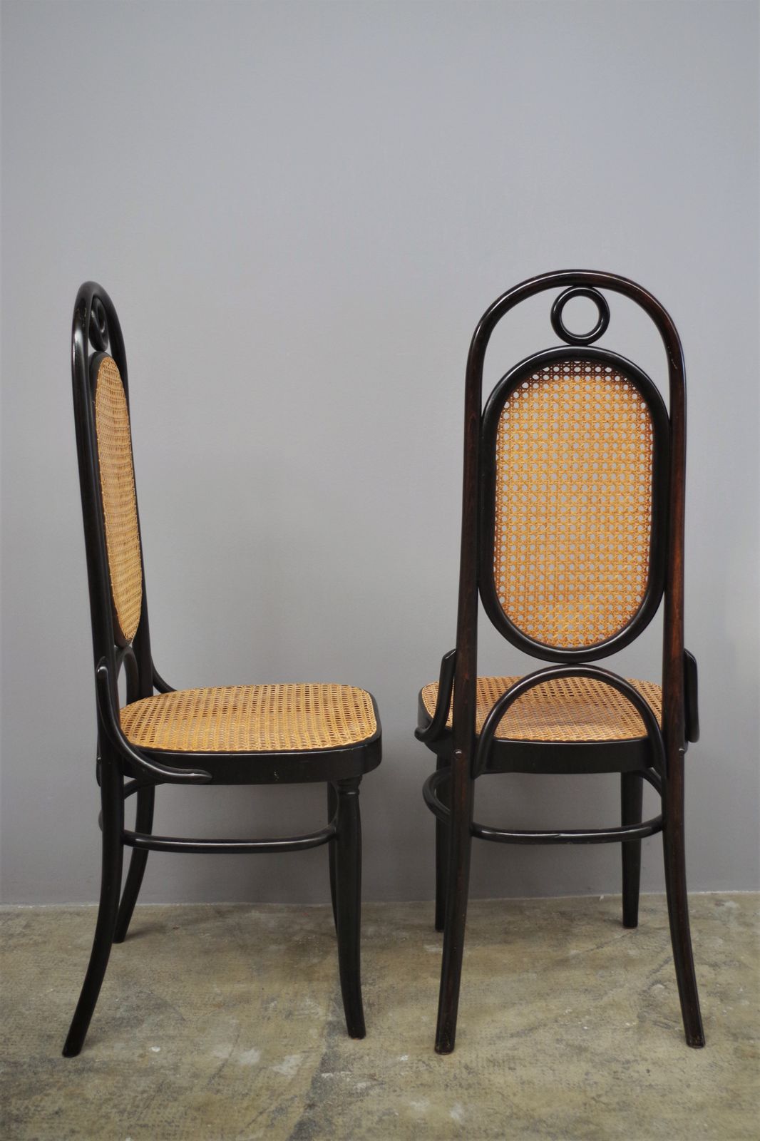 photo vinterior Thonet Style Chairs In Bent Beech Wood And Vienna Straw Seat From The 80s
